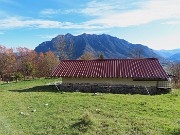 52 Baita Cascinetto-Amici del Menna (1470 m) con vista in Alben